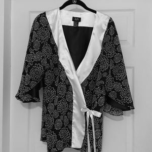 ‼PRICE DROP‼KIMONO-inspired silkwrap around blouse